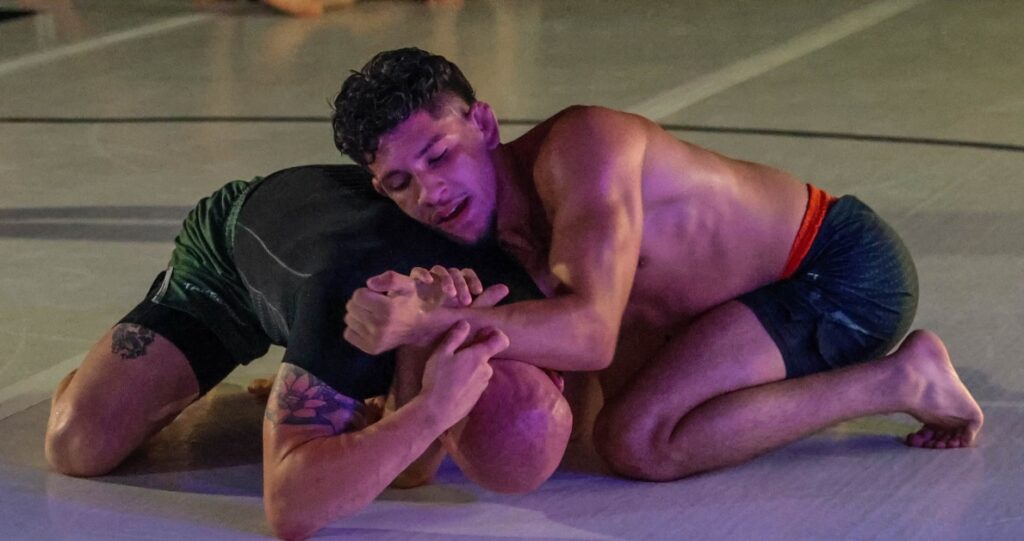 Ruben Calderon in a Paradigm Combat Sports NoGi tournament 